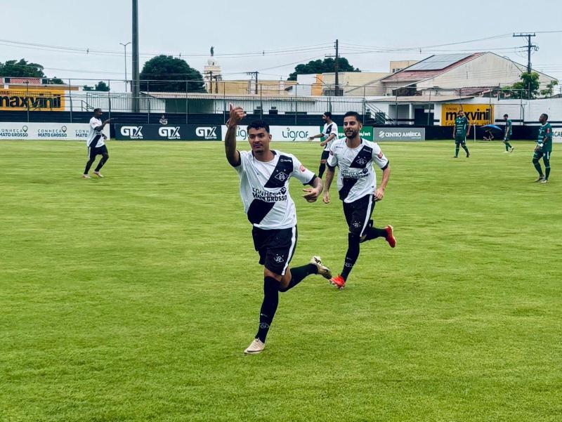 Mixto goleia Luverdense