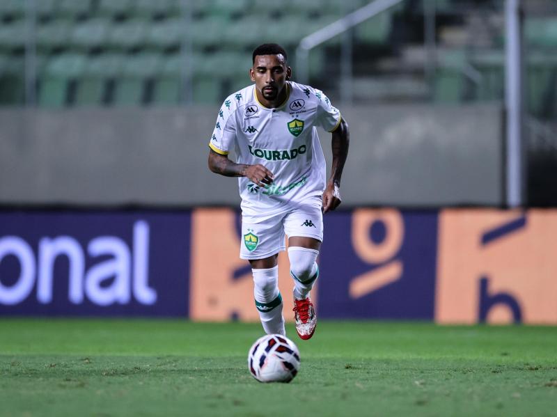 Cuiabá vence Athletic fora de casa