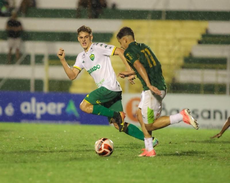 Uirapuru, União, Paulistano e Cuiabá largam na frente nas quartas de final do Mato-grossense Sub-20