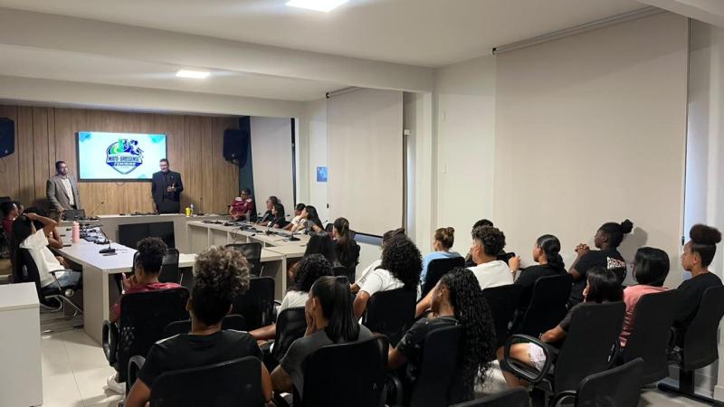 FMF ABRE AS PORTAS PARA O FUTEBOL FEMININO E PROMOVE CAPACITAÇÃO SOBRE AS REGRAS DO JOGO 2026